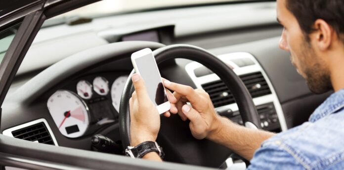 Téléphone au volant